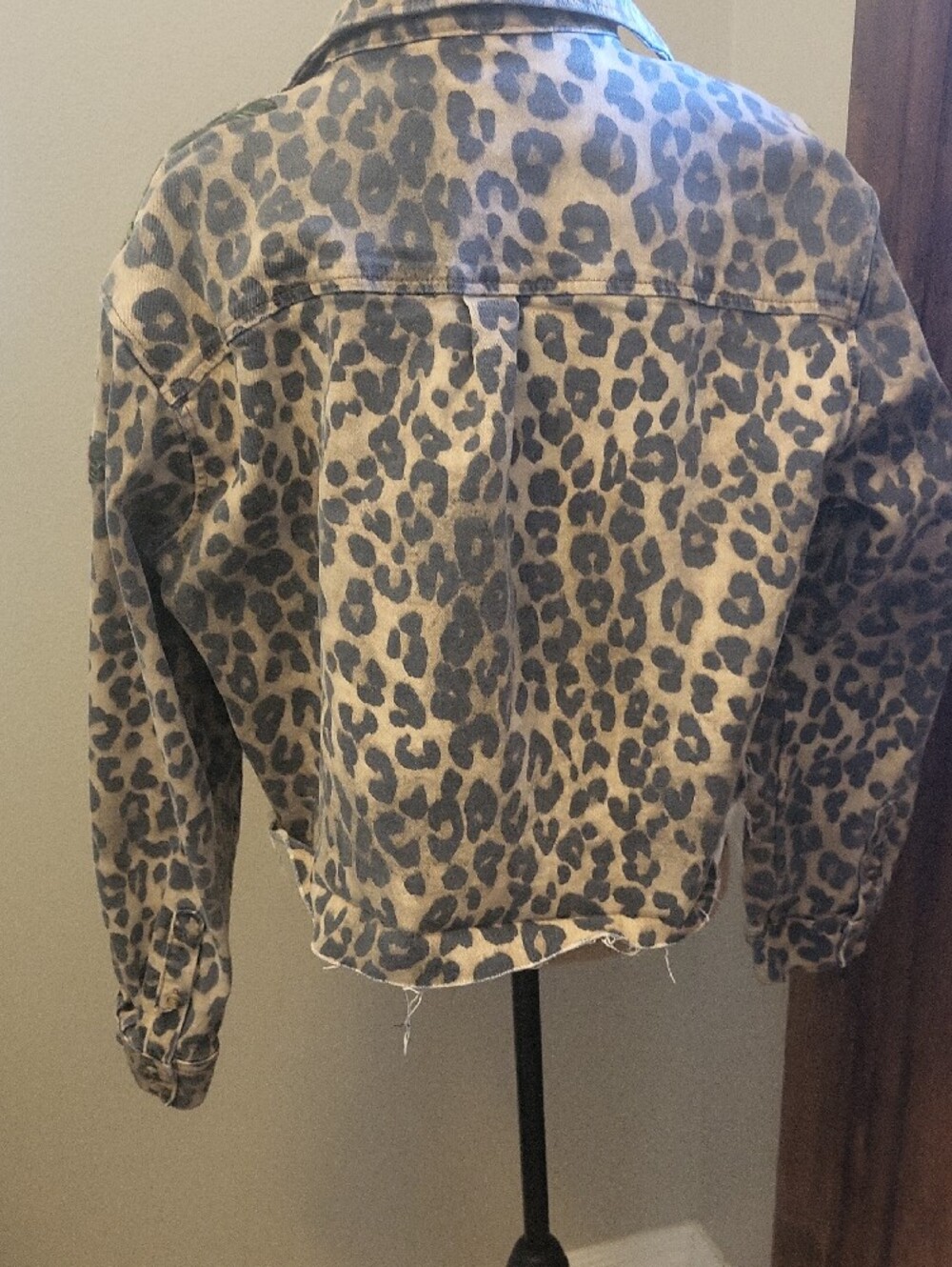 DRIFTWOOD Leopard Print Denim Jacket with Red Rose Embroidery - Picture 4 of 6